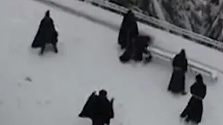 Călugării franciscani din Ierusalim au încins o bătaie cu zăpadă
