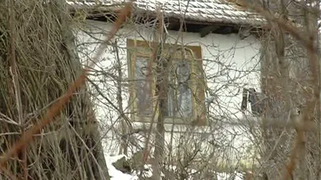 Bebeluş UCIS şi ÎNGROPAT ÎN GRĂDINĂ de propria mamă. Tatăl copilul a făcut denunţul