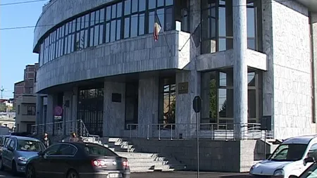 Directorul Direcţiei Regionale a Finanţelor Ploieşti, REŢINUT de DNA