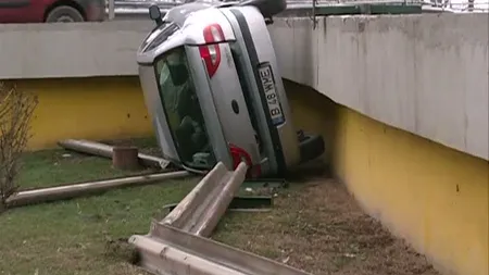 Accident şocant în Capitală: O maşină a căzut de pe Podul Grant
