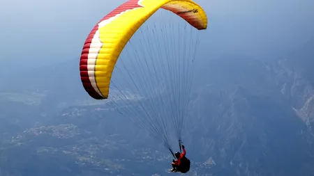 Încă o tragedie cu parapanta. Un român a murit în Nepal