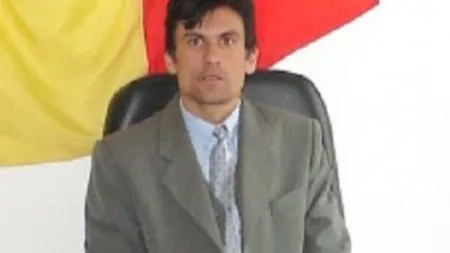 Un edil din Caraş-Severin a dat primăria pe viaţa de căpşunar