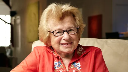 Lecţii de SEX, de la o bunicuţă de 86 de ani. Nu te-ai aştepta să auzi asta de la ea
