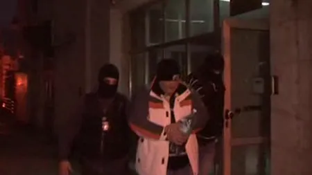 Proxeneţi REŢINUŢI în scandalul cu prostituatele de lux din Mehedinţi