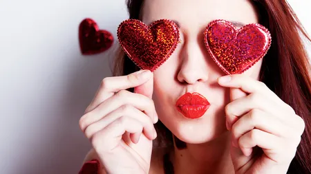 Cum te poţi distra de Valentine's Day dacă eşti SINGLE