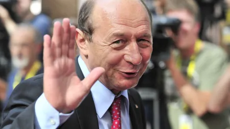 TRAIAN BĂSESCU, mesaj transmis mamelor pe Facebook de 8 MARTIE