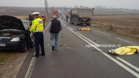 Accident cu doi morţi în Timiş: Un Logan a fost spulberat de un camion