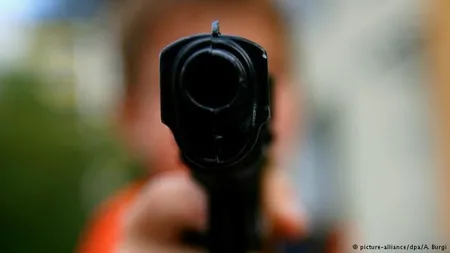 TRAGEDIE în SUA: Un tânăr de culoare, împuşcat mortal de un poliţist