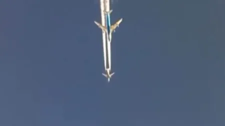 Cursă riscantă la 10.000 de metri în AER cu două avioane de PASAGERI. Piloţii s-au luat la întrecere VIDEO