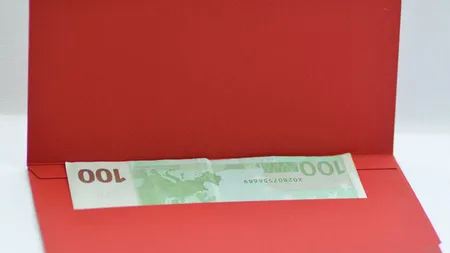 Cum calculezi DARUL pe care este indicat să îl dai la o nuntă sau un botez