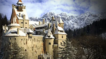 Castelul Bran şi Castelul Corvinilor, printre cele mai frumoase castele din lume