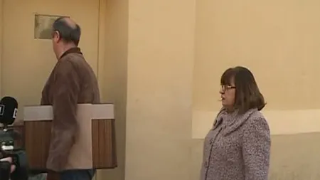 ELENA UDREA, vizitată de mama sa şi de Ruxandra Dragomir în arest VIDEO