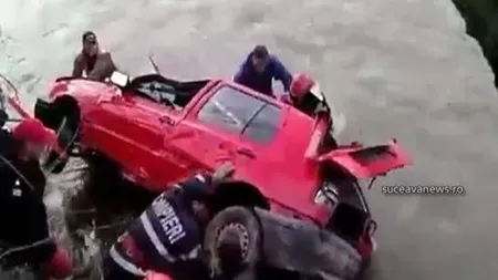 Un profesor din Suceava a murit după ce s-a răsturnat cu maşina într-un râu VIDEO