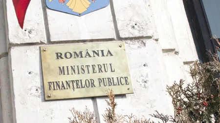 Sute de sindicalişti din transporturi feroviare au protestat la Ministerul Finanţelor
