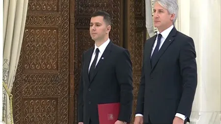 Miniştrii Eugen Teodorovici şi Marius Nica au depus jurământul la Cotroceni. Ce le-a transmis Klaus Iohannis