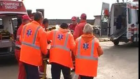 TRAGEDIE în BACĂU. Patru muncitori au fost prinşi sub un mal de pământ. Două persoane au decedat VIDEO