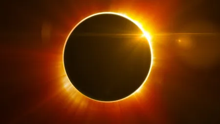 PANICA A ÎNCEPUT. Ce se va ÎNTÂMPLA în timpul ECLIPSEI SOLARE: Este un mesaj al lui Dumnezeu FOTO