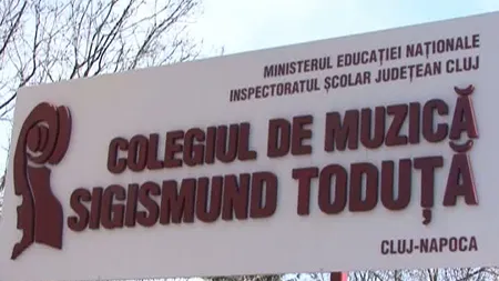 ULUITOR. Părinţii îi iau apărarea învăţătoarei din Cluj care jigneşte copiii VIDEO