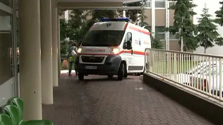 Dramă în Vaslui. Fetiţă în stare gravă, după ce mama sa a vărsat peste ea oala cu apă clocotită