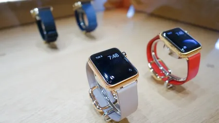 Preţul Apple Watch în România este enorm. Versiunea din aur costă cât o garsonieră