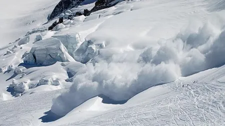 Oameni surprinşi de AVALANŞĂ în Munţii Rodnei. Misiune DRAMATICĂ de salvare