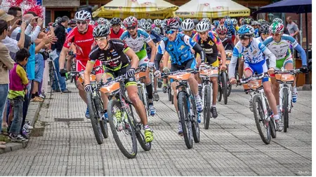 Eveniment unic în România. Sute de oameni pedalează printr-o mină de sare, pentru a salva viaţa unui copil