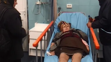 Nu o să-ţi vină să crezi ce se întâmplă cu femeia care anul trecut nu se oprea din cântat. Vezi ce face acum