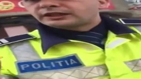 Cum sunt batjocoriţi politiştii în plină stradă, de o beizadea VIDEO