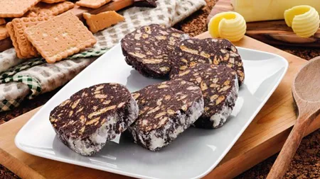 REŢETA ZILEI: Salam de biscuiţi cu nuci şi stafide