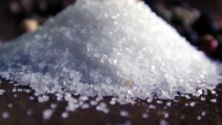 Un studiu efectuat în SUA a analizat cantitatea optimă de sare din alimente
