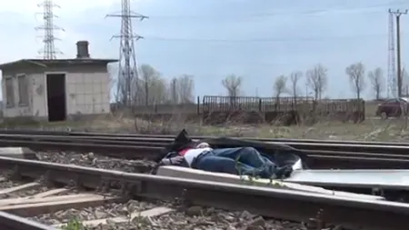 Sfârşit cumplit pentru un cadru militar. A greşit gara şi a sărit din tren
