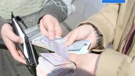 ATENŢIE. Anunţurile cămătarilor au umplut internetul. Aceştia practică dobânzi şi de 300-400%