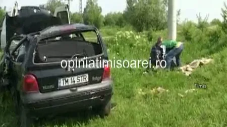 ACCIDENT RUTIER CUMPLIT. Un şofer a murit după ce s-a aplecat să ia un pachet de ţigări VIDEO