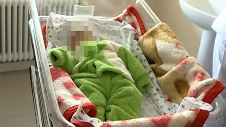 Caz revoltător la Târgu Mureş: Bebeluş abandonat într-o sacoşă pe holul spitalului