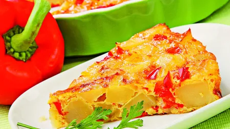 RETETA ZILEI: Budincă de cartofi noi cu ardei