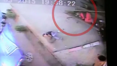 Căruţă spulberată de un tir condus de un şofer polonez. Accidentul a fost surprins de camerele video