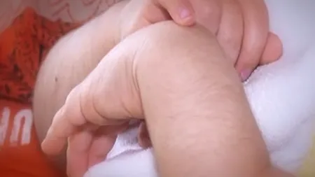 Copil de trei ani, diagnosticat cu o BOALĂ CRUNTĂ. Să-l ajutăm să trăiască VIDEO