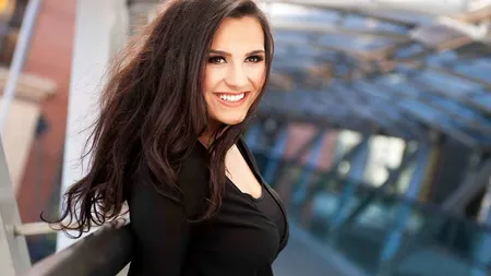 O româncă, fiica unui deputat, concurează pentru titlul de Miss World America 2015 FOTO