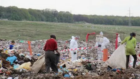 Copilul al cărui cadavru a fost găsit în groapa de gunoi a oraşului Deva se născuse viu