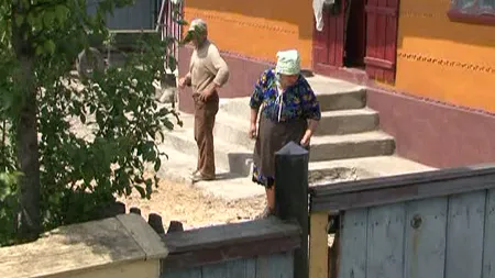 Răzbunare cruntă: Trei martori într-un dosar de furt, bătuţi şi atacaţi cu pietre în propria casă