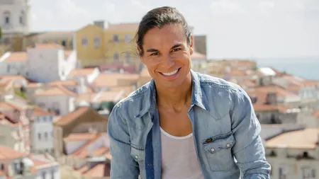 Reprezentanta lui Julio Iglesias Jr, SESIZARE la CNA după ce artistul a fost învăţat să spună 