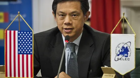 Ambasada Americii confirmă că mai mulţi cetăţeni români au interdicţie de călătorie în Statele Unite