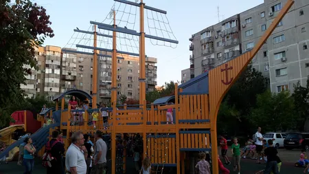 Peste 30 de miniparcuri şi locuri de joacă din Sectorul 3, modernizate