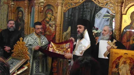 Credincioşii excomunicaţi cer ajutorul Patriarhiei. Soţia unuia dintre ei, internată după decizia bisericii