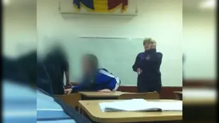Înregistrare scandaloasă într-o şcoală din Piteşti. O profesoară este umilită de elevi VIDEO