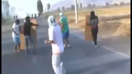 STARE de URGENŢĂ în Peru. Patru oameni au fost ucişi în urma protestelor violente