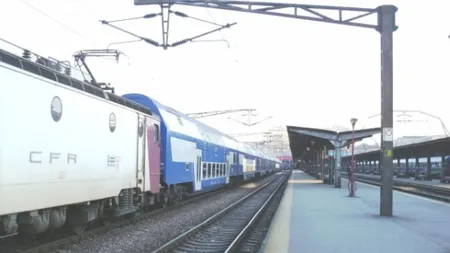 Un tren CFR a uitat să oprească în gară, la Craiova. Călătorii au rămas uimiţi pe peron