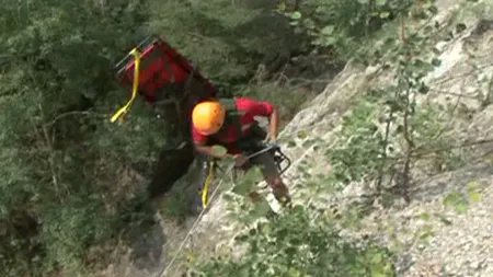 Accident în Munţii Piatra Craiului: O turistă a murit după ce a căzut într-o prăpastie