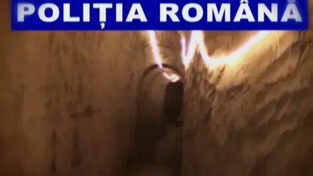 Contrabandă cu peşte prins ilegal prin tunelul ce leagă casa cu malul lacului VIDEO