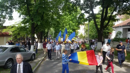 Marş UNIONIST la Chişinău. Manifestanţii cer UNIREA cu ROMÂNIA